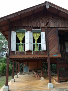 Kem Homestay Akua Afilia Manong